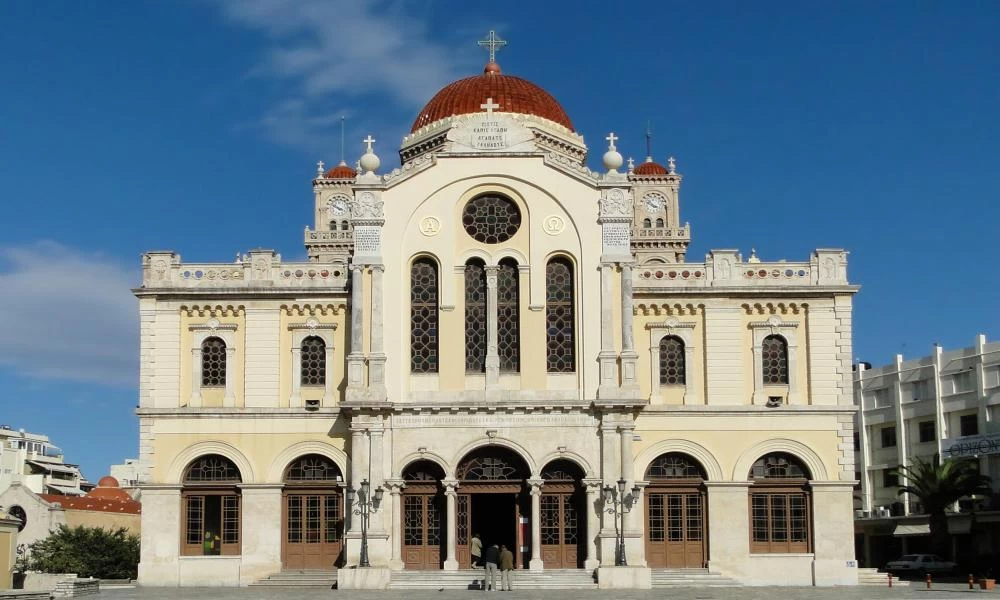 Ηράκλειο: Ιερόσυλοι βανδάλισαν τον Ιερό Μητροπολιτικό Ναό του Αγίου Μηνά